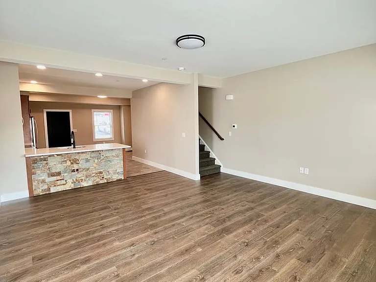 13-23 Philadelphia Ave — Photo 20