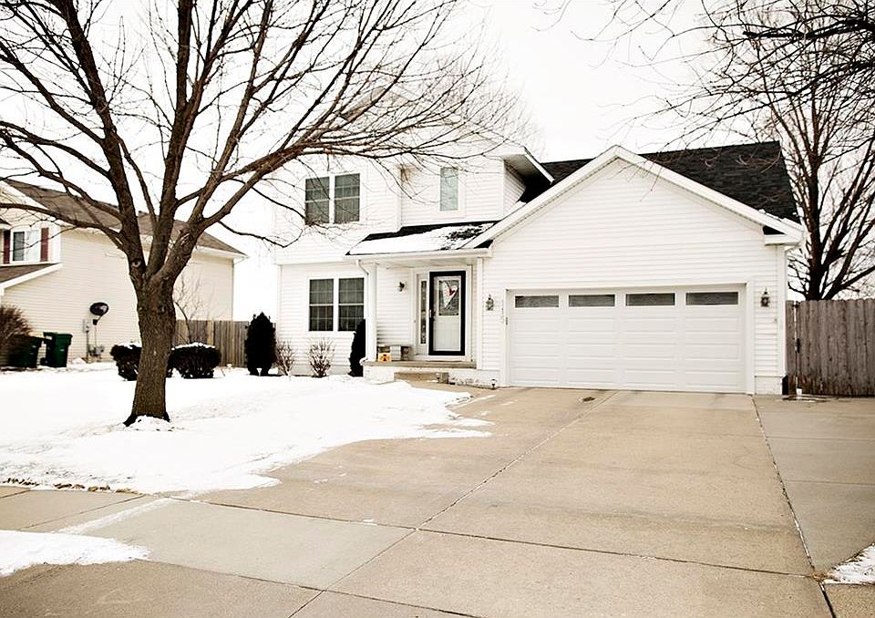 1st image of 115 SE Crabapple Dr