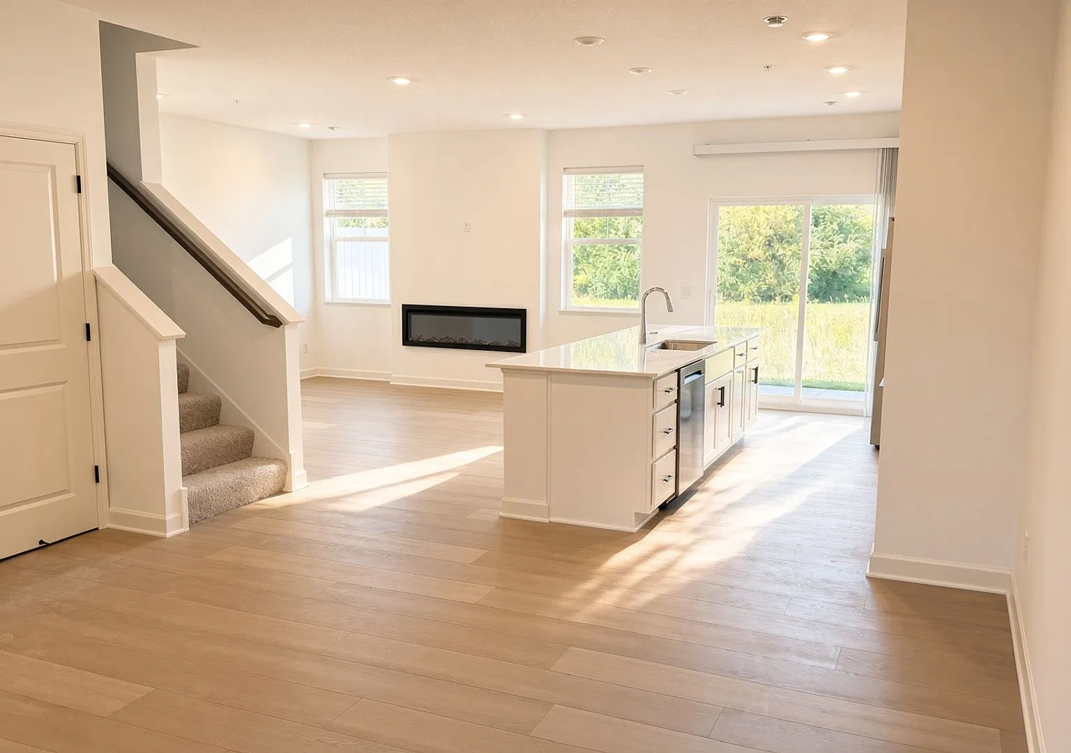 Brand New Contruction 3Bed 2.5Bath Townhome in Forest Lake! — Photo 1