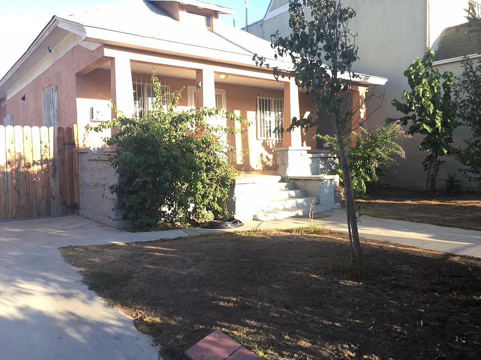 3966 Denker Ave