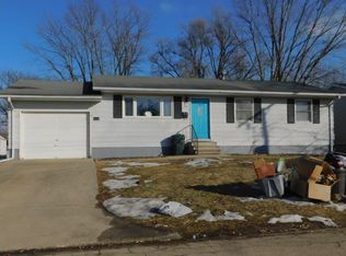 525 N 6th Ave, Canton, IL 61520