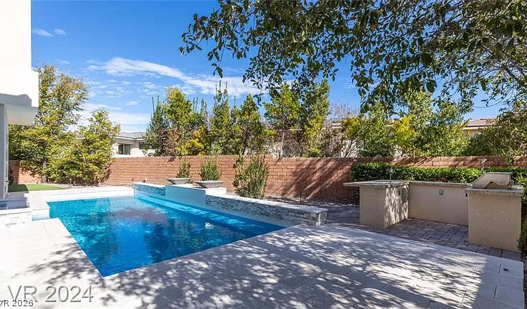 82 Grey Feather Dr — Photo 35
