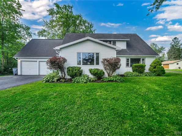 7637 Ellicott Rd, West Falls, NY 14170