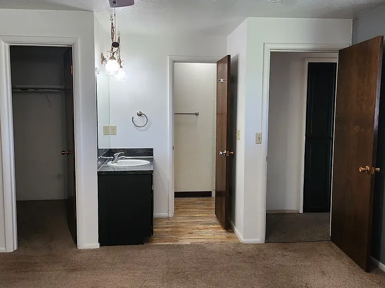 4852 N Sunderland Dr — Photo 12