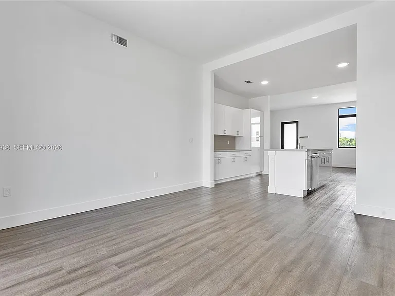440 E 16th St #436 — Photo 22