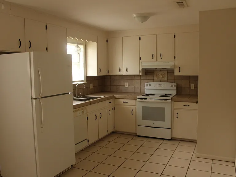 102 Greenridge Rd — Photo 5