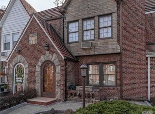 6430 84th St, Middle Village, NY 11379