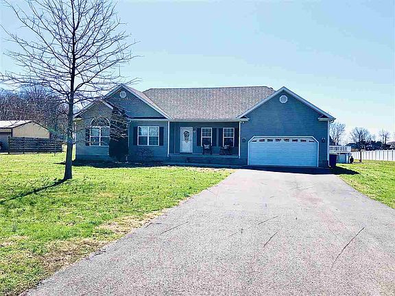 2nd image of 445 Cleveland Dr