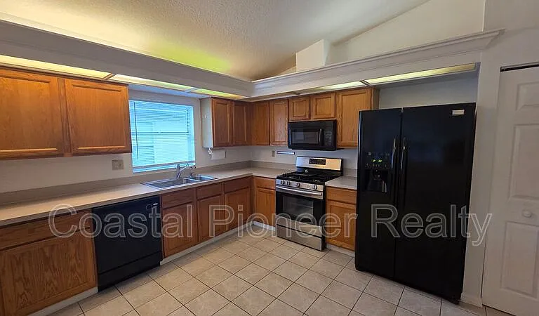 1731 Wakefield Dr — Photo 11