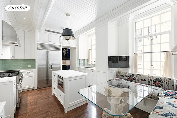 Sold by Corcoran | media 2