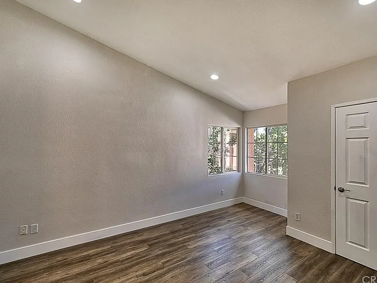 25136 Steinbeck Ave #D — Photo 14