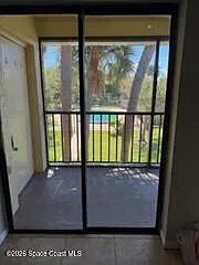 2 bed, 1.5 bath, 945 sqft, $1,600 — Photo 3