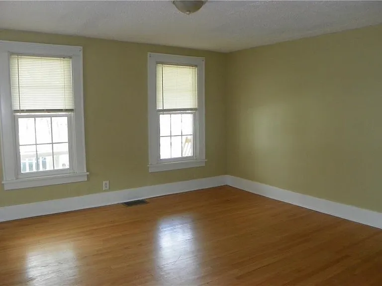 82 Adams St #1 — Photo 7