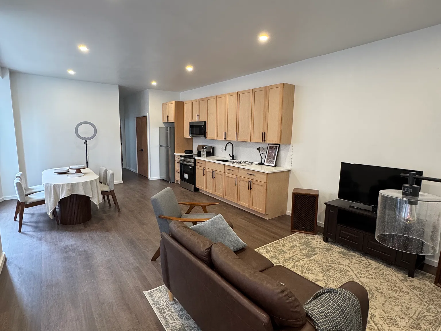 1512 State St — Photo 1