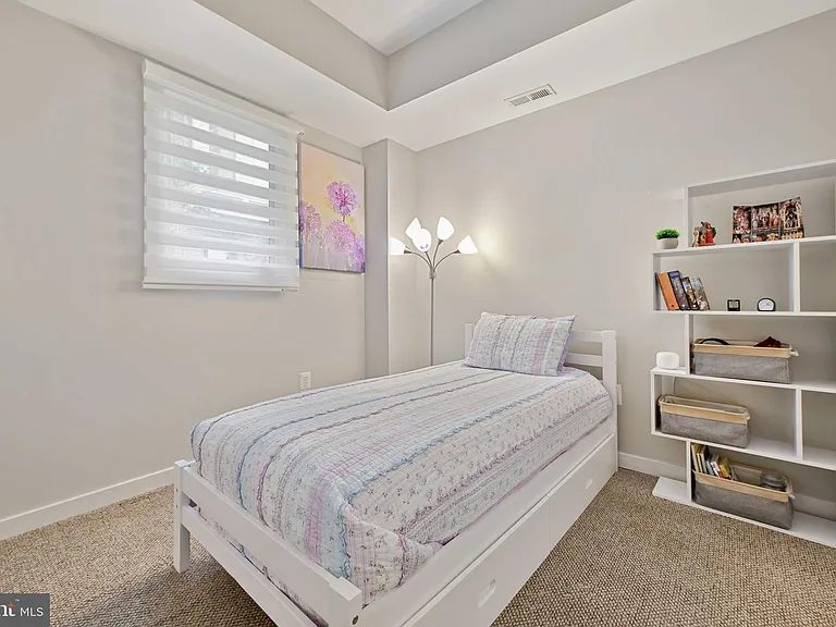 27 Yogurt Ln — Photo 31