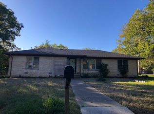1517 Prather St, Taylor, TX 76574