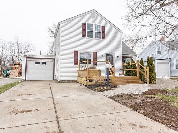 2nd image of 402 Lamarck Dr
