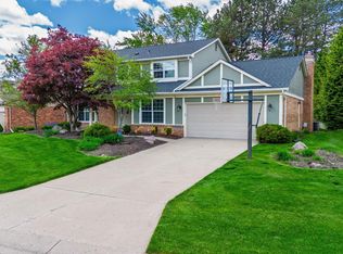 667 Heritage Ln, Rochester Hills, MI 48309