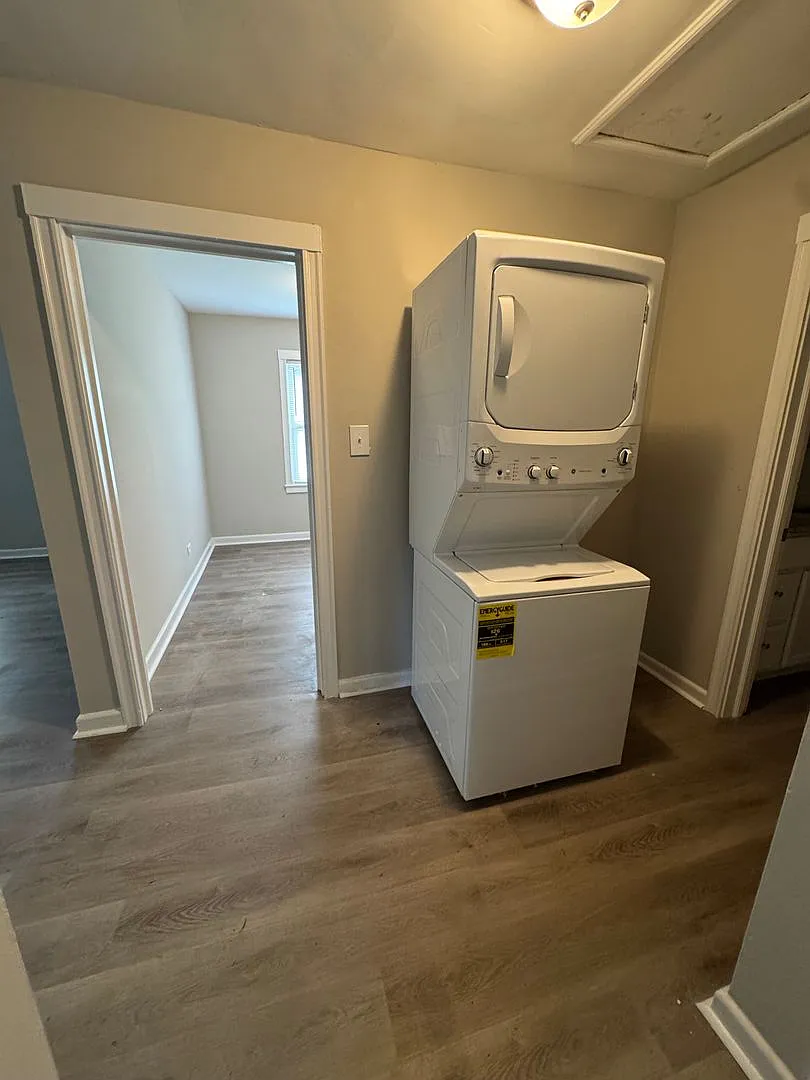 Cozy Two Bedroom House For Rent in Durham, NC — Photo 4
