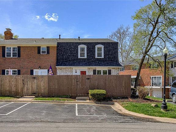 3rd image of 8611 Greenbrier Dr