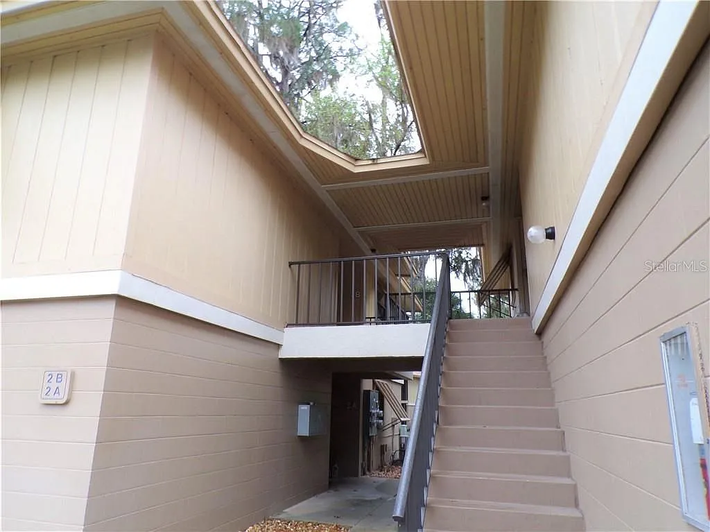 2 bed, 897 sqft, $1,600 — Photo 2