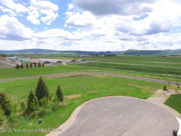 53 W Fairchild St, Afton, WY 83110