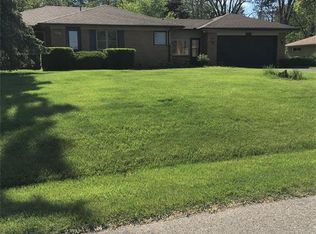 650 Bow Ln, Waterford, MI 48328