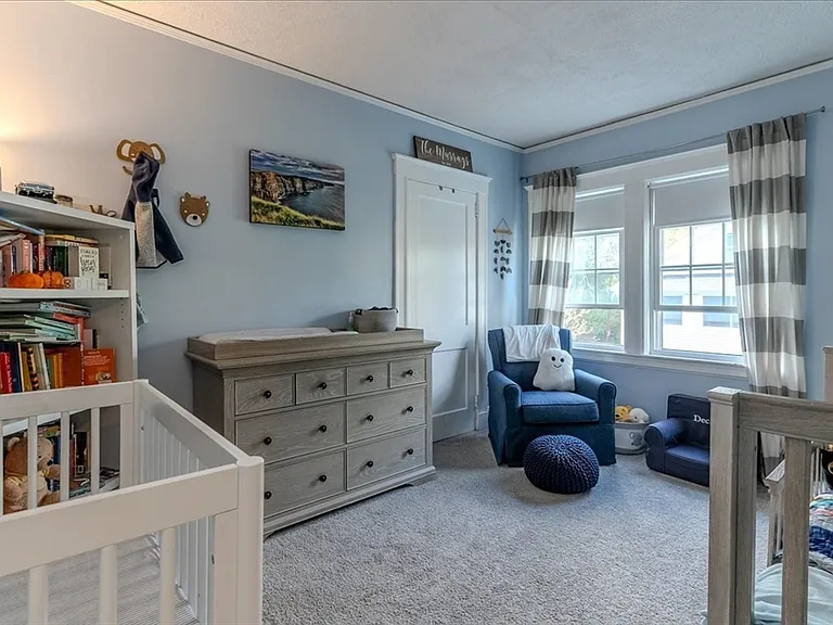 135 Russett Rd #2 — Photo 16
