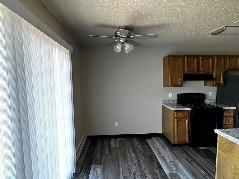 Willow Crossing Apartments — Photo 9