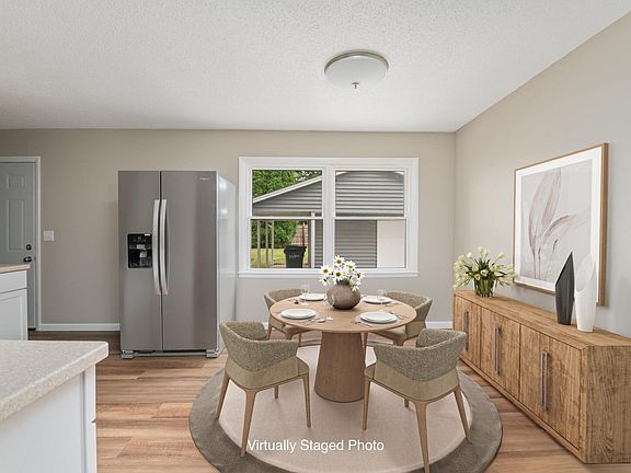 3rd image of 3703 Welshire Dr