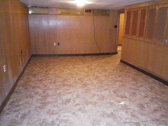 4th image of 7419 Leadale Dr