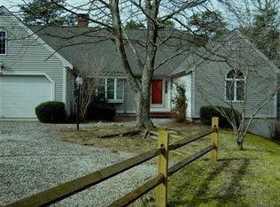 40 Topsail Cir, Cotuit, MA 02635