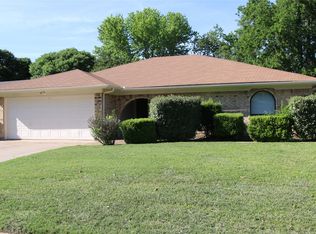4113 Chestnut St, Fort Worth, TX 76137