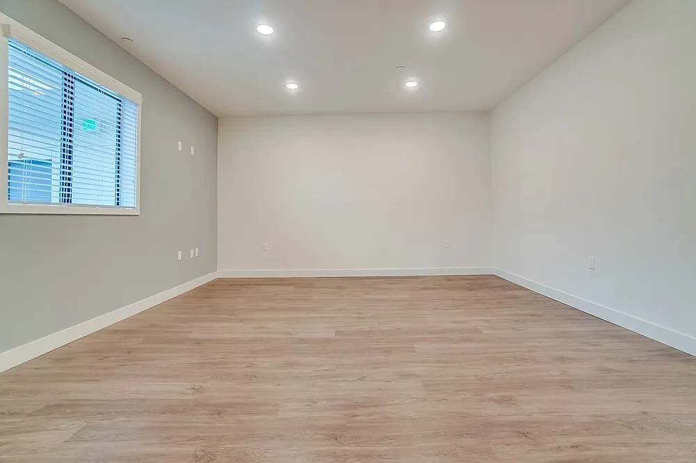 2 bed, 1118 sqft, $2,700 — Photo 2