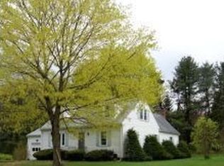 8 Glencrest Ave, Dover, NH 03820