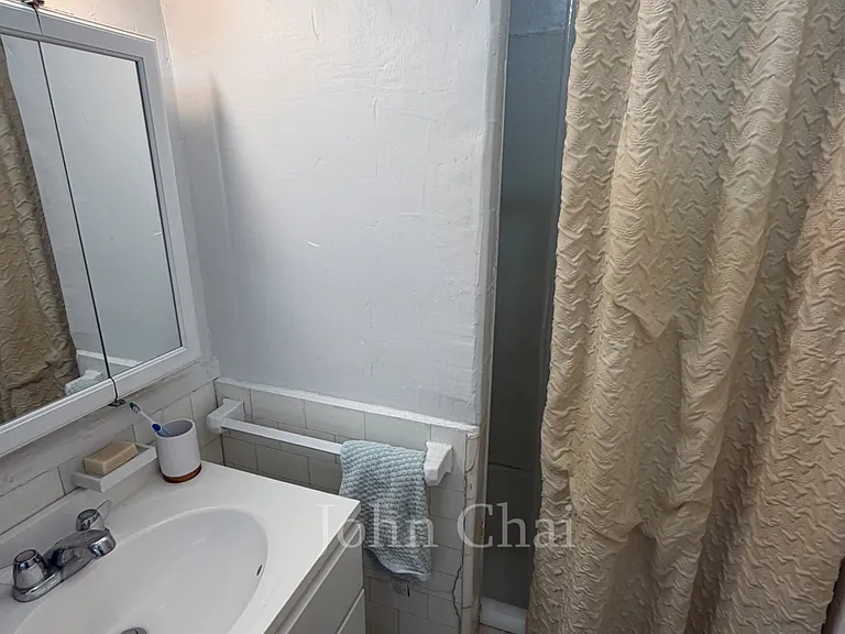 127 Sutherland Rd #K — Photo 34
