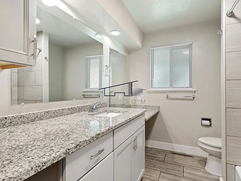1334 Henderson Dr — Photo 21