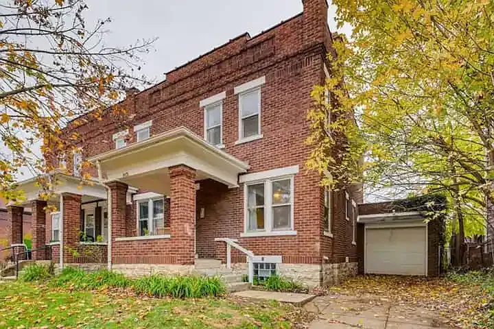 1472 Hamlet St — Photo 18
