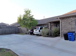 224 Stewart Bend Ct APT B, Azle, TX 76020