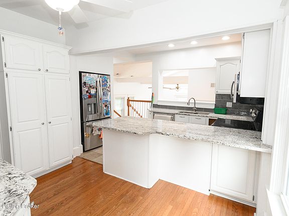 3rd image of 2108 Tyler Ln
