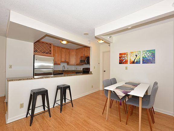 5th image of 1660 N Prospect Ave Unit 1604