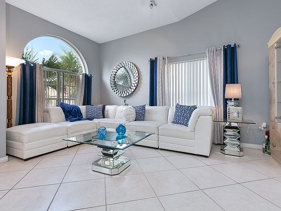 2nd image of 3151 Pineda Dr