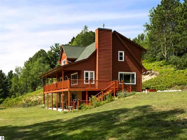 13229 Yates Rd, Copemish, MI 49625