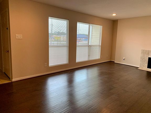 2nd image of 781 Country Place Dr APT 2040