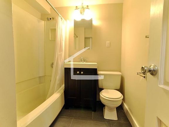 5th image of 3 Englewood Ave #0BB
