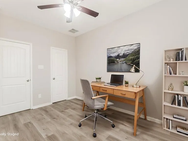339 Sea Breeze Dr — Photo 16
