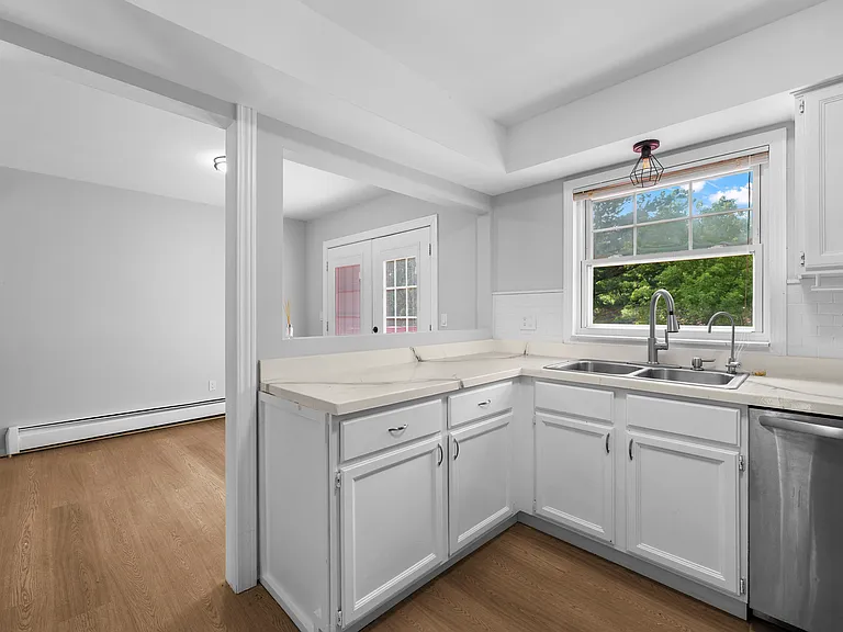 13428 Sequoia Ln — Photo 37