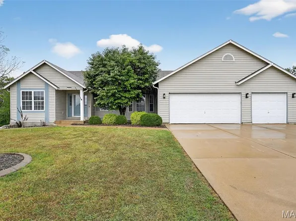 329 Aspen Creek Dr, Wentzville, MO 63385