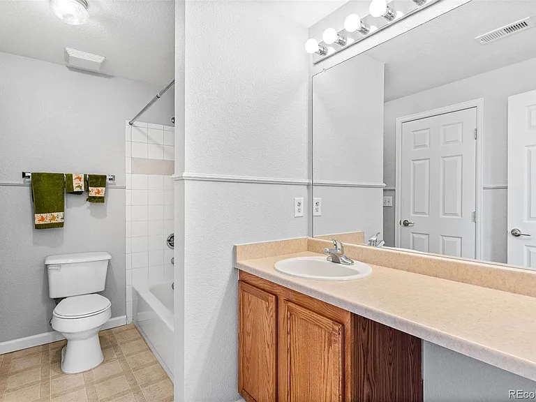 5704 N Gibralter Way #7-201 — Photo 18