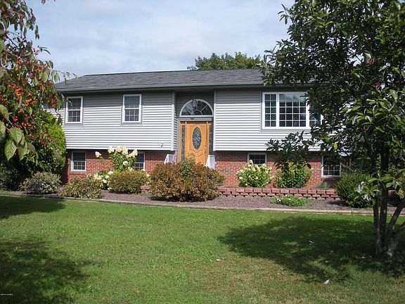 2nd image of 121 School House Ln